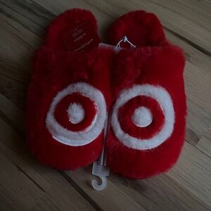 Wondershop Red Fuzzy Target Circle Slippers